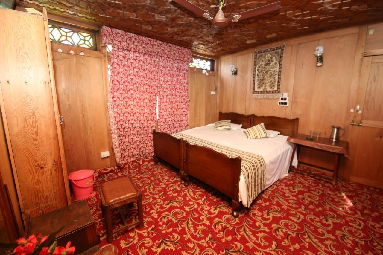 The Shelter Group Of Houseboats & Tour Organiser Srinagar  Luaran gambar